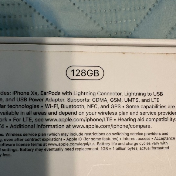 iPhone XR Factory Unlocked 128GB Red - Picture 5 of 5